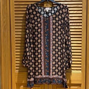 Long sleeve rayon, black patterned Tunic top